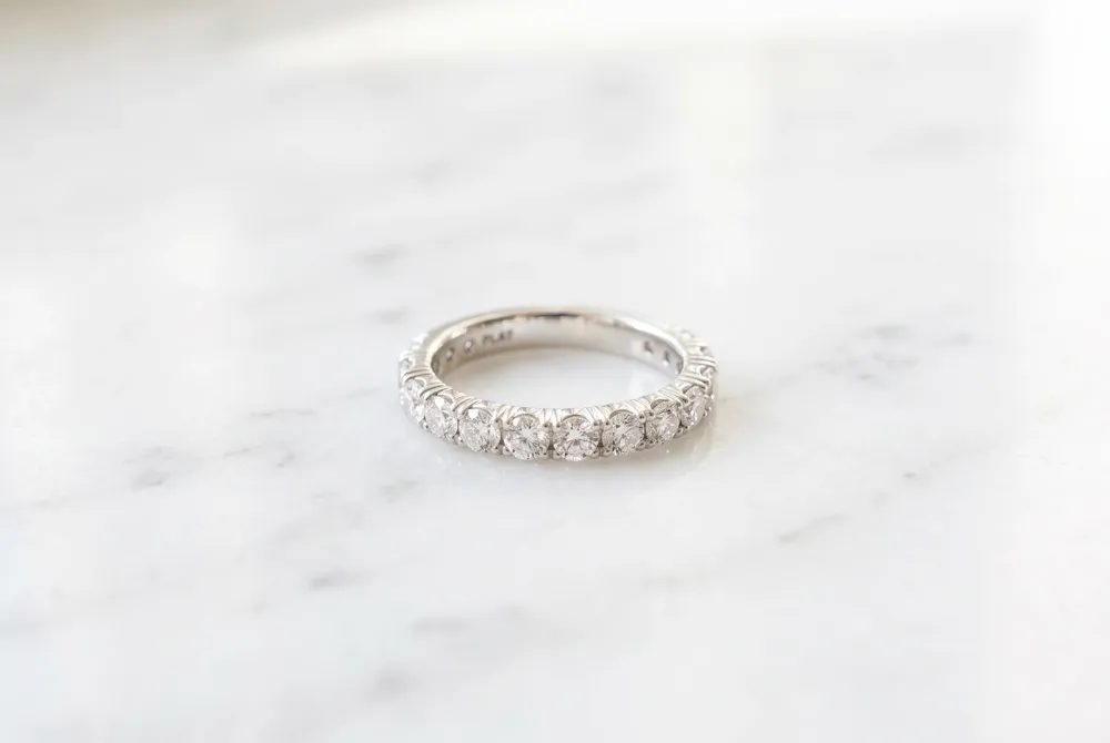 Channel set bands provide a sleek, streamlined profile that offers exceptional daily durability without compromising on brilliance.