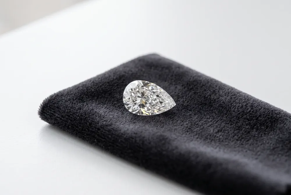 Choosing the ideal pear diamond requires discerning attention to symmetry, length-to-width ratio, and the absence of distracting bow-tie shadows.