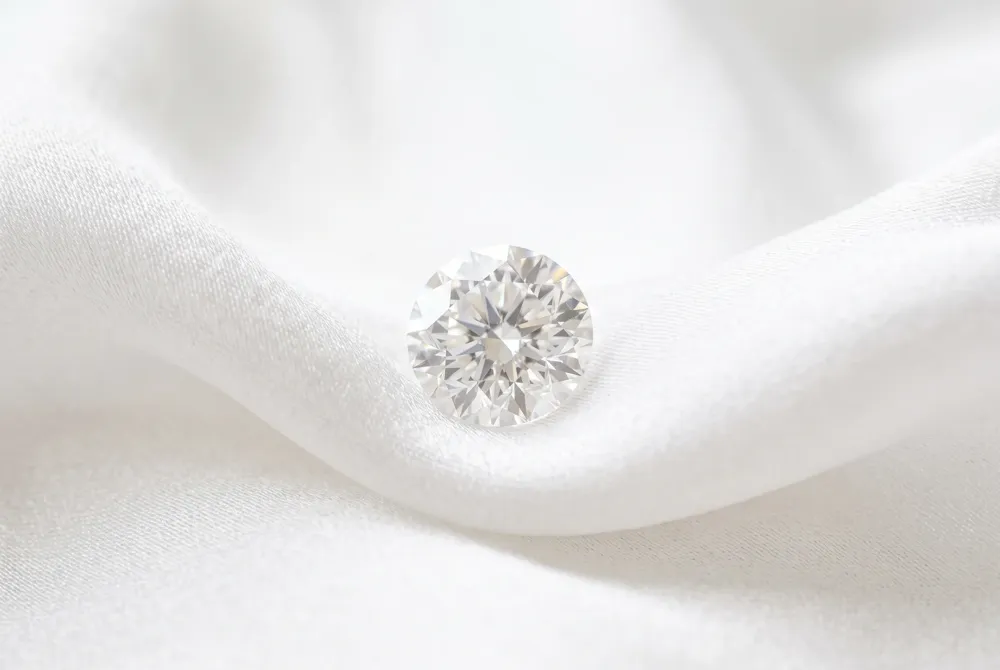 Experience the captivating fire and sophisticated brilliance of moissanite, crafted to deliver unmatched light performance for the discerning couple.