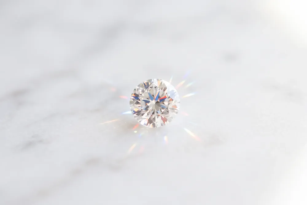 Invest in superior quality and exceptional craftsmanship by focusing on the intrinsic brilliance of your chosen stones and settings.