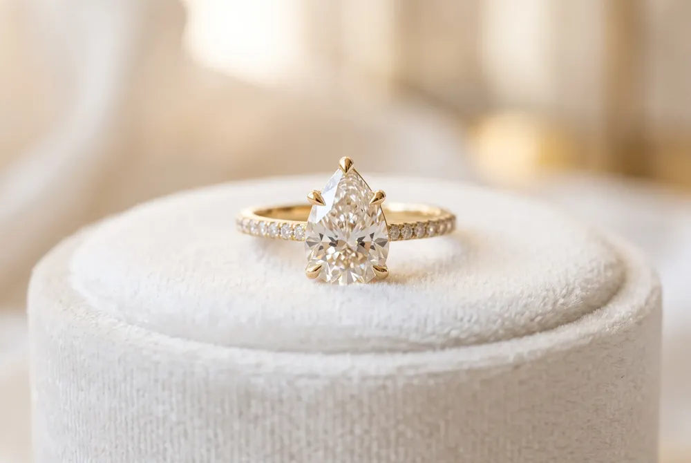 The pear-shaped engagement ring blends timeless elegance with remarkable versatility, proving its lasting appeal beyond any seasonal trend.