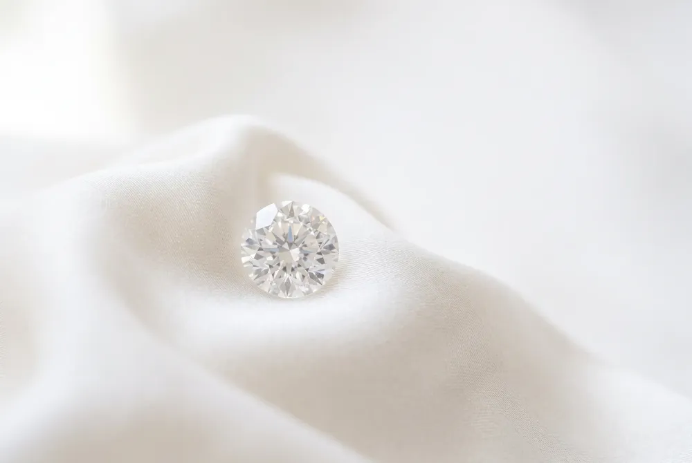 In her own words, Swift recounts the moment she first saw the ring, a creation so inherently her that it felt fated from the very beginning.