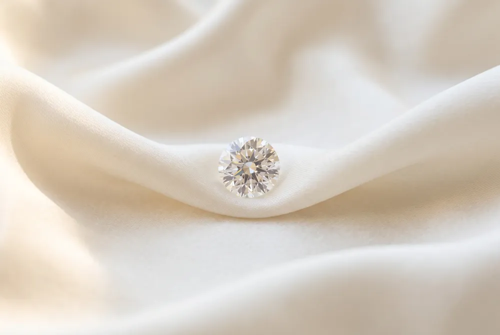 Cushion’s rounded edges withstand everyday wear with grace, while princess demands thoughtful protection to preserve its sharp beauty.