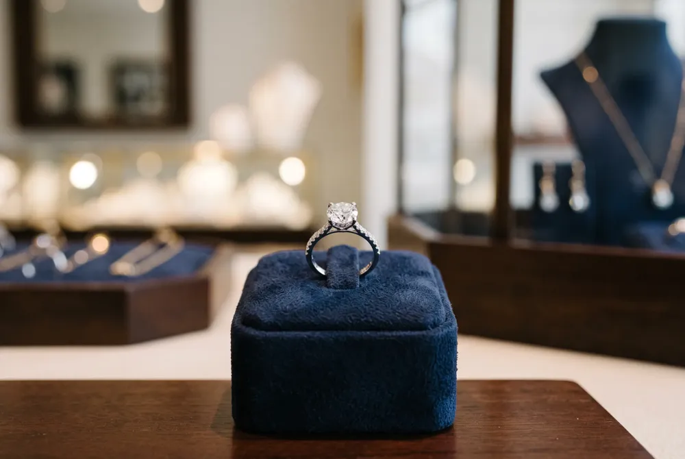 Even the most exquisite online jewelry boutique can experience brief interruptions, and understanding the difference between a minor hiccup and a serious outage helps you navigate the situation with calm confidence.