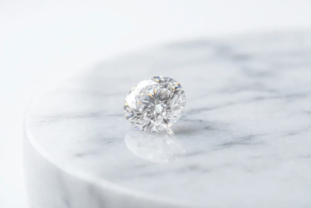 Discover the architectural elegance of the classic solitaire, where the sharp lines of a princess cut stone take center stage in a refined, minimalist design.