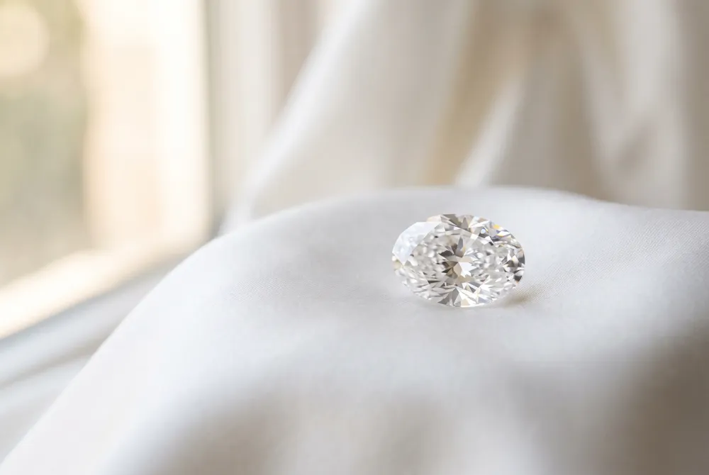 While the world speculated over a princess cut or pear shape, Taylor Swift’s ring revealed a diamond far more rare and romantic.