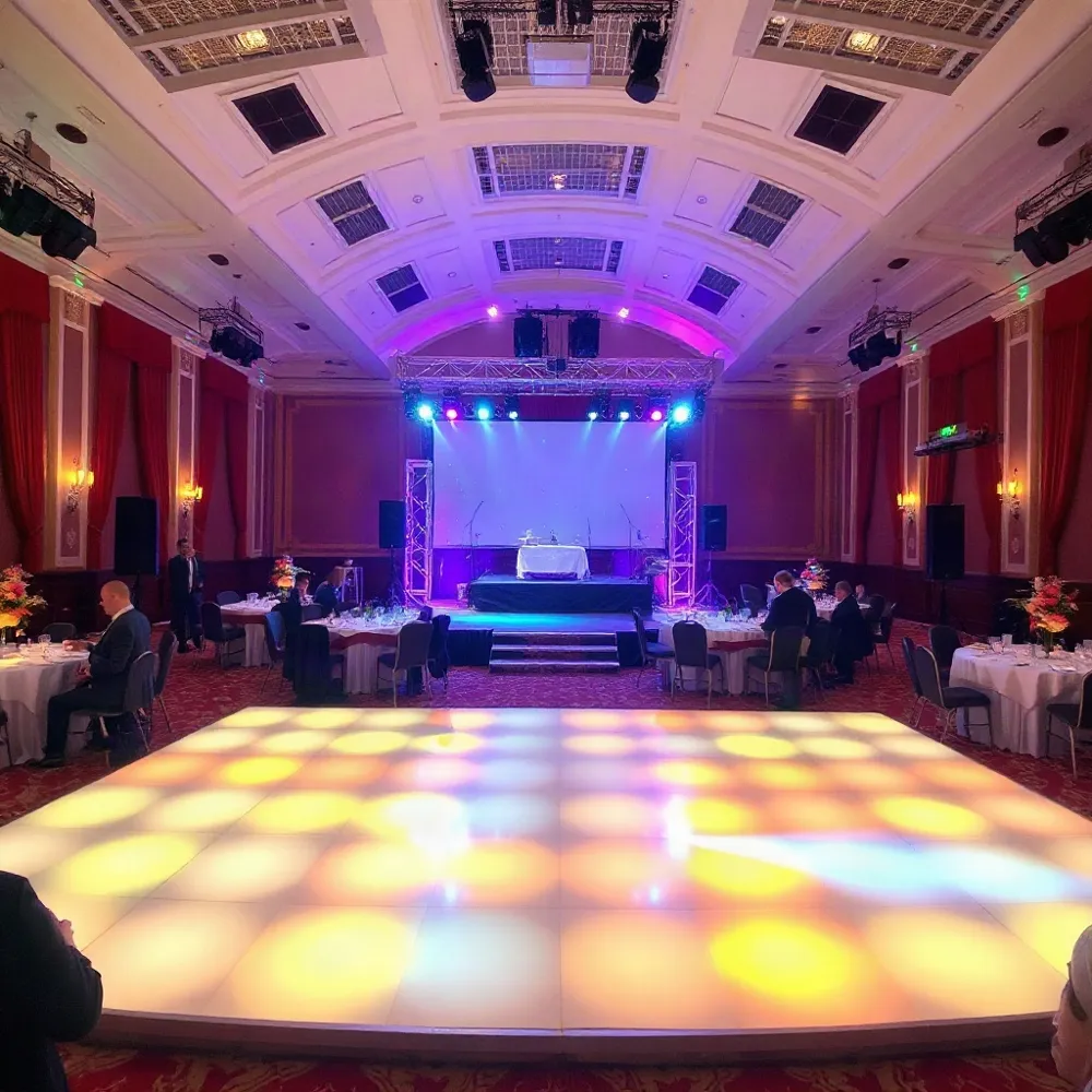 Kies voor een full-service partner die licht, geluid en entertainment combineert voor een zorgeloos en onvergetelijk feest met de echte WoW-factor.